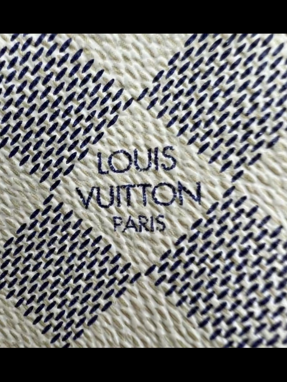Louis Vuitton Beige/Gray Damier Azur Totally MM - Picture 5 of 14